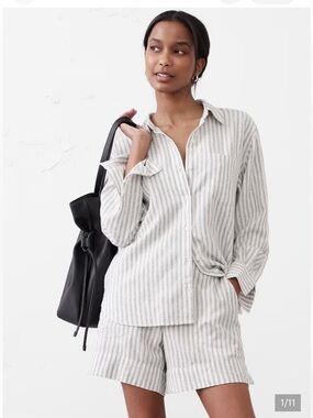 Banana Republic Linen White Shirt with Blue Vertical Stripes Button Down